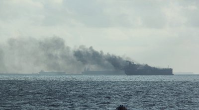 Σιγκαπούρη: Δύο μεγάλα δεξαμενόπλοια στις φλόγες - Διασώθηκαν δύο ναυτικοί