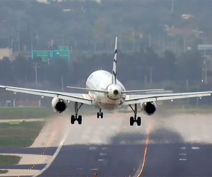 Aναγκαστική προσγείωση αεροσκάφους στο «Ελευθέριος Βενιζέλος» - Σώοι οι επιβάτες 