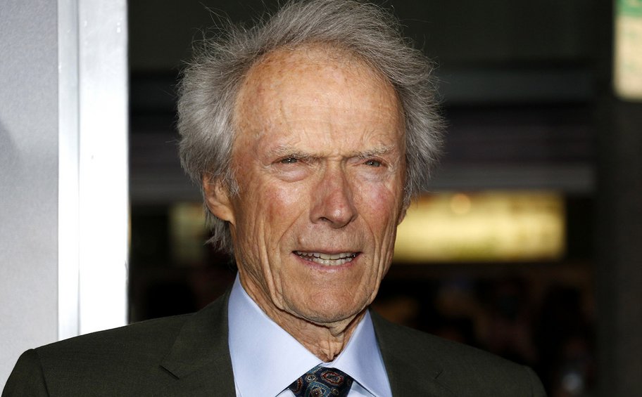Clint Eastwood: Βαρύ πένθος για τον 94χρονο σταρ – Πέθανε η 61χρονη σύντροφός του