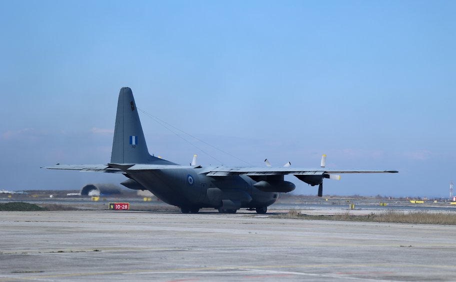 C-130 καθηλώθηκε στην Κεφαλονιά ύστερα από πρόσκρουση σε κολόνα