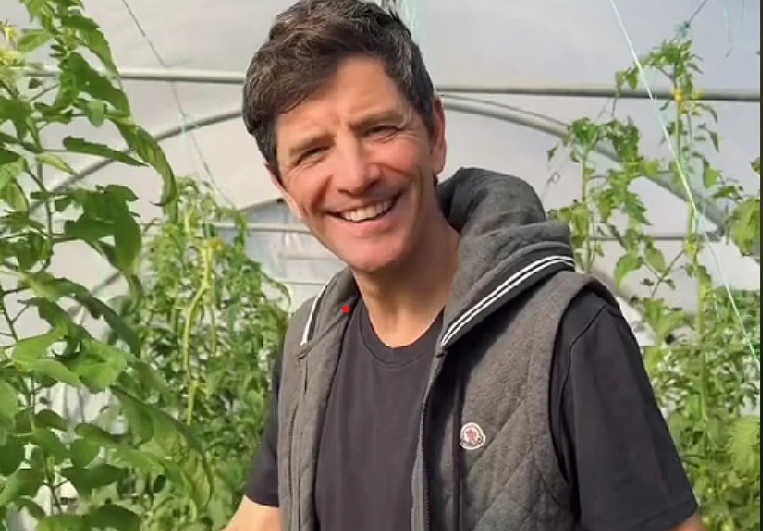 Στην Πύλο για γκολφ ο Σάκης Ρουβάς