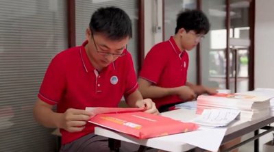 «Σαν σκηνή από ταινία»: Στην Κίνα στέλνουν επιστολές εισόδου στο πανεπιστήμιο με... drone - ΒΙΝΤΕΟ