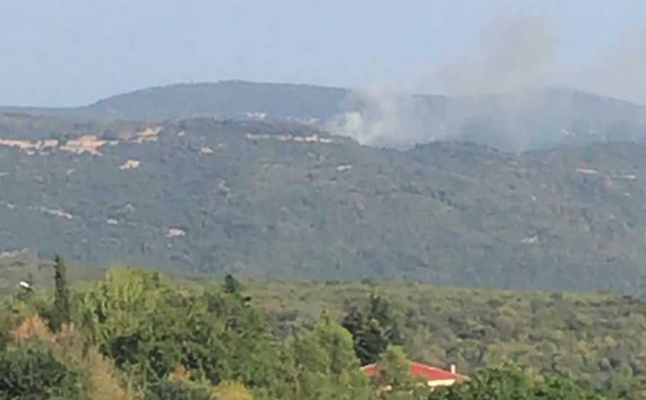 Kαβάλα: Δασική πυρκαγιά κοντά σε χαράδρα στην περιοχή Κορυφές