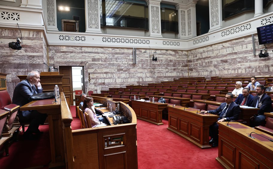 Βουλή: Ψηφίστηκε επί της αρχής το νομοσχέδιο «Ολοκλήρωση της Ψυχιατρικής Μεταρρύθμισης»