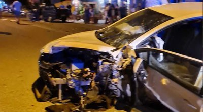 Καβάλα: Σοβαρό τροχαίο στον κεντρικό δρόμο της Νέας Καρβάλης - Δύο τραυματίες