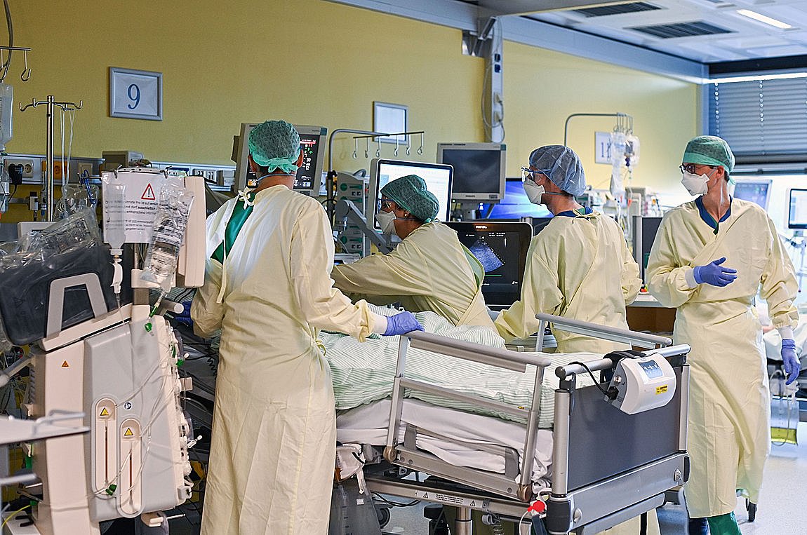 ΕΟΔΥ: Μεγάλη αύξηση θανάτων και νοσηλειών από κορωνοϊό την τελευταία εβδομάδα