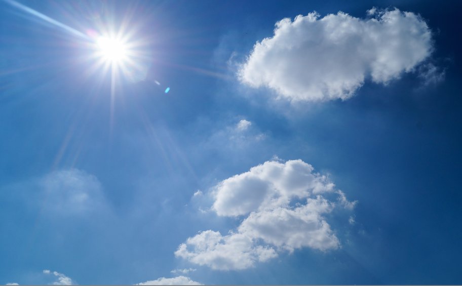 Καιρός: Ηλιοφάνεια αναμένεται την Παρασκευή - Κάτω από τους 40°C η θερμοκρασία