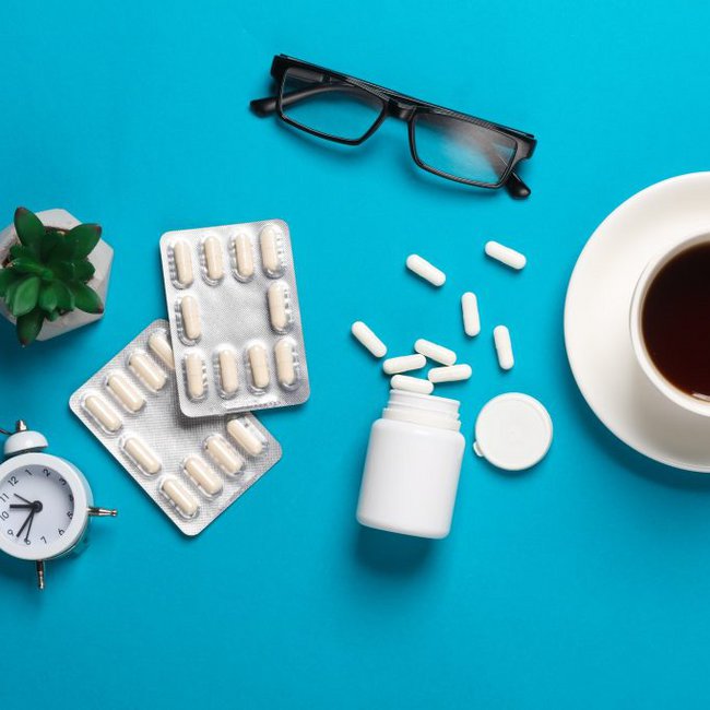 8 φάρμακα που δεν πρέπει να παίρνετε μαζί με τον καφέ