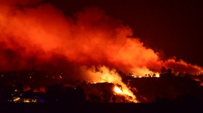 Ανεξέλεγκτη πυρκαγιά στην Καλιφόρνια - Χιλιάδες άνθρωποι αναγκάστηκαν να εγκαταλείψουν τα σπίτια τους - ΒΙΝΤΕΟ