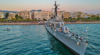 «Βέλος»: Στον ναύσταθμο Σαλαμίνας για συντήρηση το αντιτορπιλικό πλοίο  