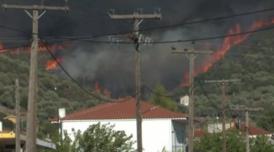 Μαίνεται ανεξέλεγκτη η φωτιά στην Εύβοια - Βίντεο & φωτογραφίες