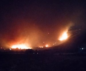 Ολονύχτια μάχη της Πυροσβεστικής στην πυρκαγιά της Εύβοιας - Ήχησε εκ νέου το 112 -  Βίντεο