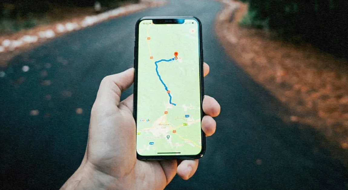 Apple Maps ή Google Maps; Ποια είναι η καλύτερη εφαρμογή;