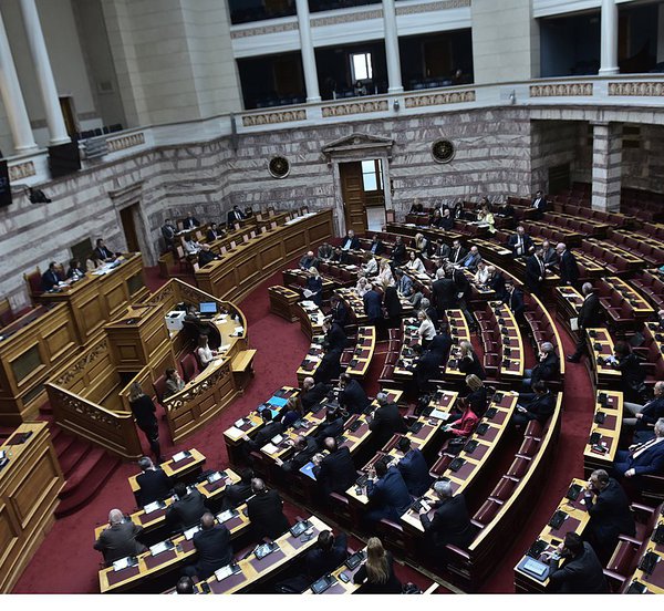 Βουλή: Εγκρίθηκε από την Επιτροπή Κοινωνικών Υποθέσεων ο διορισμός των 7 διοικητών στις Υγειονομικές Περιφέρειες