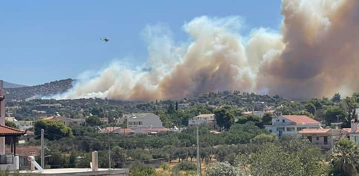 Κορωπί: Φωτιά στην Αγία Μαρίνα – Μηνύματα από το 112
