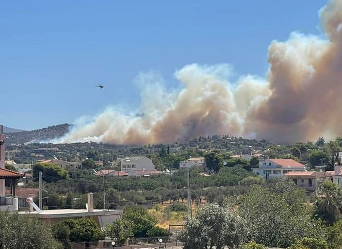 Κορωπί: Φωτιά στην Αγία Μαρίνα – Μηνύματα από το 112
