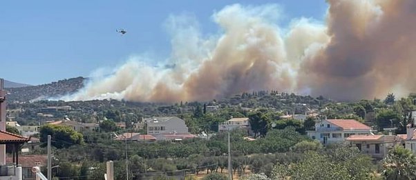 Κορωπί: Φωτιά στην Αγία Μαρίνα – Μηνύματα από το 112
