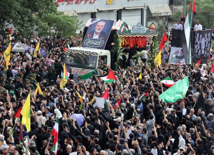 «Καζάνι που βράζει» η Μέση Ανατολή: Φωνές για εκδίκηση στην κηδεία Χανίγια