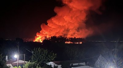 Μεσολόγγι: Πυρκαγιά κοντά σε οικισμό Ρομά - ΕΙΚΟΝΕΣ