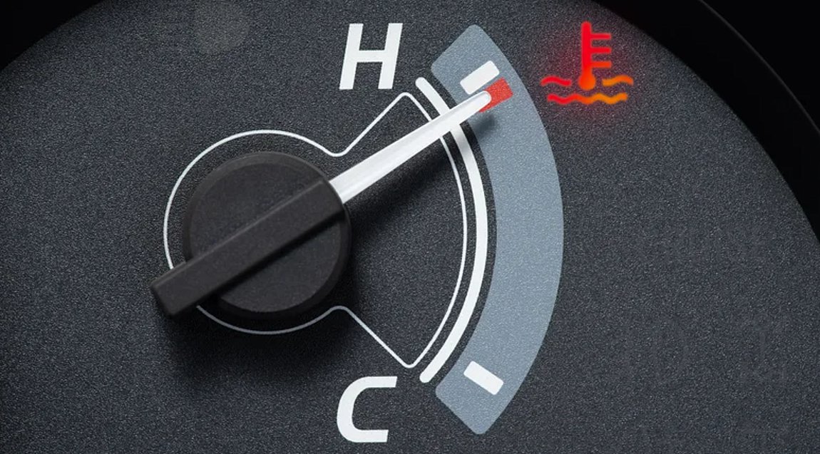 Οι 5 λόγοι που το λαμπάκι θερμοκρασίας του αυτοκινήτου είναι αναμμένο