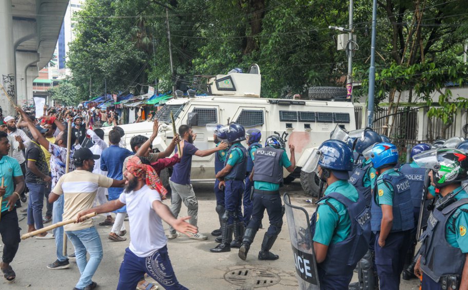 Μπανγκλαντές: Στους 77 οι νεκροί από τις ταραχές σε όλη τη χώρα 