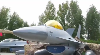 Ζελένσκι: Επιχειρησιακή είναι χρήση των μαχητικών F-16 