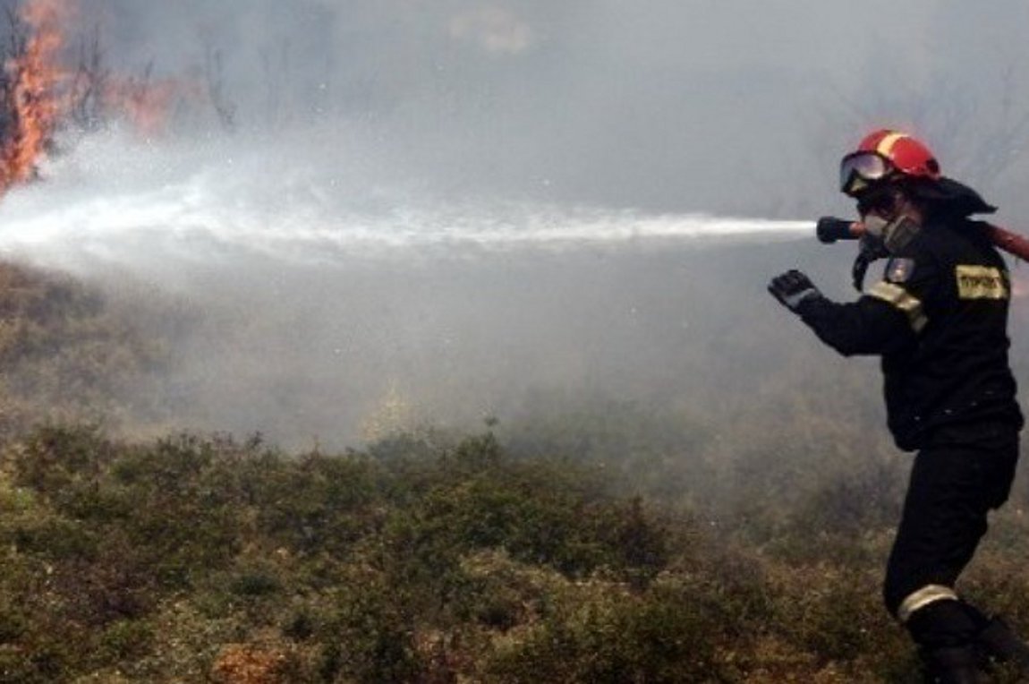 Φωτιά στον Μαρκόπουλο