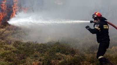 Φωτιά στον Μαρκόπουλο
