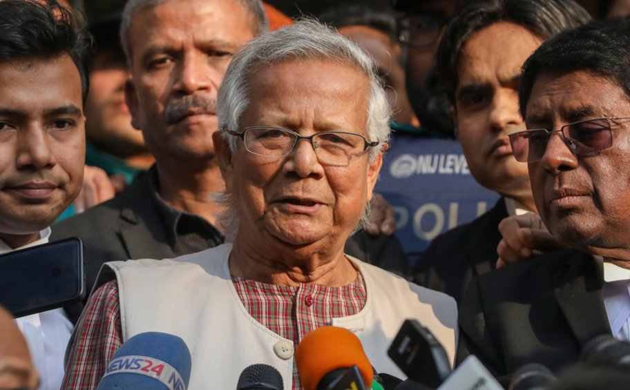 Μπανγκλαντές: Ο Μουχάμαντ Γιουνούς είναι πρόθυμος να αναλάβει την ηγεσία της προσωρινής κυβέρνησης 