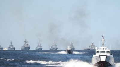 Ρωσία: Η κρατική τηλεόραση ανέφερε ότι υπήρχαν υποψίες για ουκρανικό χτύπημα στη διάρκεια της παρέλασης για την Ημέρα του Ναυτικού