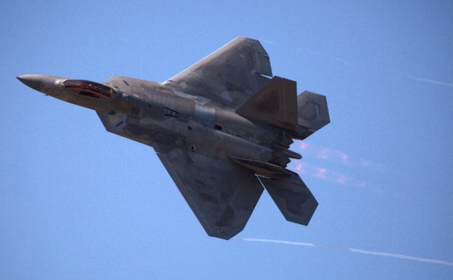 ΗΠΑ: Μαχητικά αεροσκάφη F-22 Raptor ενισχύουν την αμερικανική δύναμη στη Μέση Ανατολή