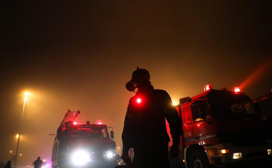 Τζια: Σε εξέλιξη φωτιά στην περιοχή Πίσσες