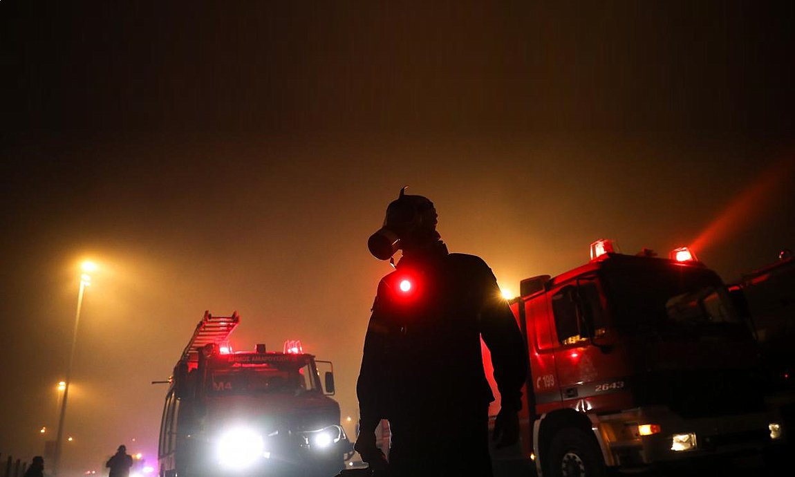 Τζια: Σε εξέλιξη φωτιά στην περιοχή Πίσσες