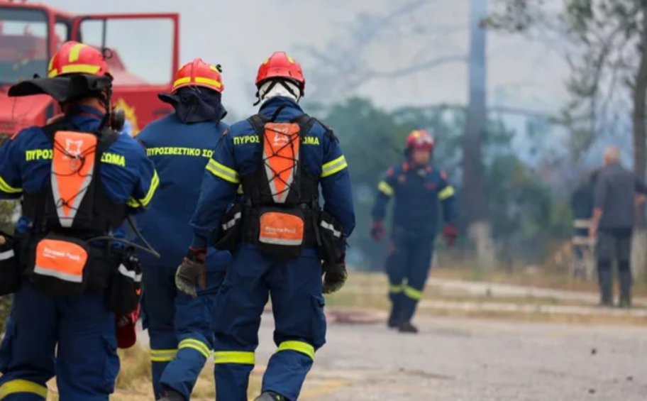 Συναγερμός στην Πολιτική Προστασία για τις πυρκαγιές: «Η μισή Ελλάδα στο κόκκινο»