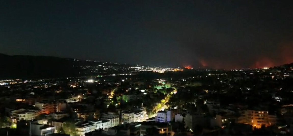 Φωτιά στον Βαρνάβα: Η εικόνα του πύρινου μετώπου από drone – ΒΙΝΤΕΟ