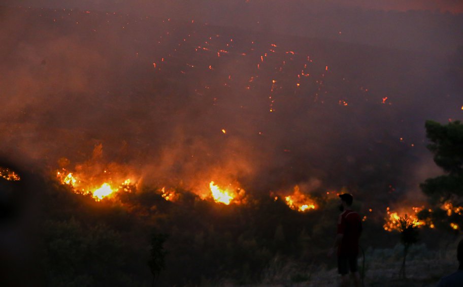 Φωτιά στη Βορειοανατολική Αττική: Σε λειτουργία ειδική πλατφόρμα για την προσωρινή διαμονή πληγέντων 