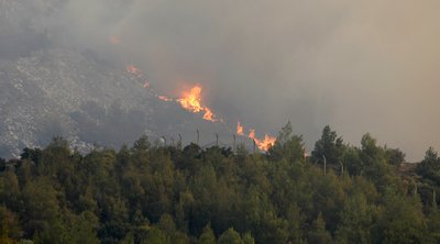 Φωτιά στη Βορειοανατολική Αττική: Σε Γραμματικό, Πεντέλη και Ανατολή Νέας Μάκρης τα κύρια μέτωπα της πυρκαγιάς 