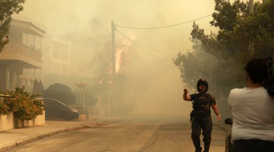 Πύρινος εφιάλτης στην Αττική: Οι φλόγες στη Νέα Πεντέλη - Εκκενώνεται το «Αμαλία Φλέμινγκ»