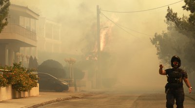 Πύρινος εφιάλτης στην Αττική: Οι φλόγες στη Νέα Πεντέλη - Εκκενώνεται το «Αμαλία Φλέμινγκ»