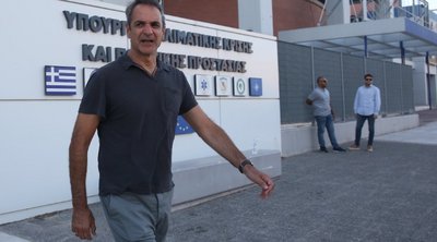 Στο Κέντρο Ελέγχου της Πολιτικής Προστασίας ο Μητσοτάκης