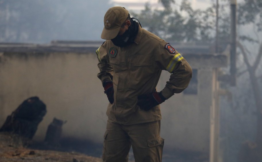 Φωτιά στην Αττική: Χωρίς ενεργό μέτωπο η πυρκαγιά - Εκκενώθηκαν 45 οικισμοί