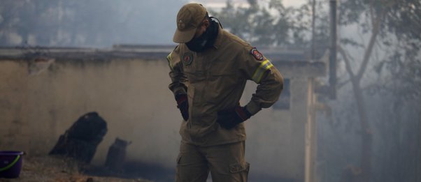 Φωτιά στην Αττική: Χωρίς ενεργό μέτωπο η πυρκαγιά - Εκκενώθηκαν 45 οικισμοί