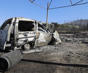 Φωτιά στην Αττική: Εικόνες καταστροφής από το πέρασμα της πυρκαγιάς