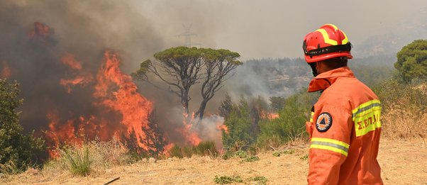 Καιρός: Εκρηκτικό κοκτέιλ αύριο με «40άρια» και μποφόρ -  Οι επικίνδυνες περιοχές για πυρκαγιά 