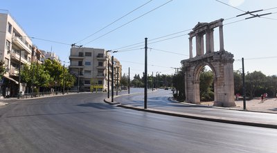 Δεκαπενταύγουστος: Έρημη πόλη η Αθήνα - ΕΙΚΟΝΕΣ 