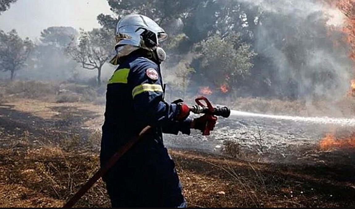 Σε εξέλιξη φωτιά στην Αρκαδία