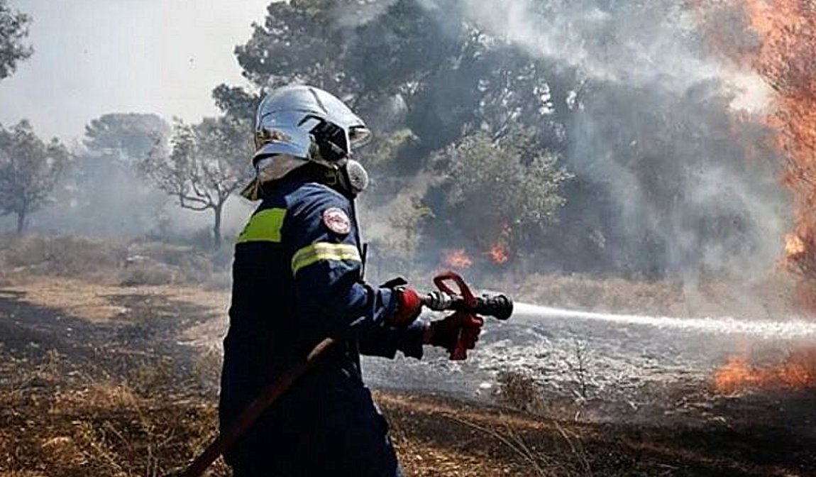 Σε εξέλιξη πυρκαγιά στον Όλυμπο