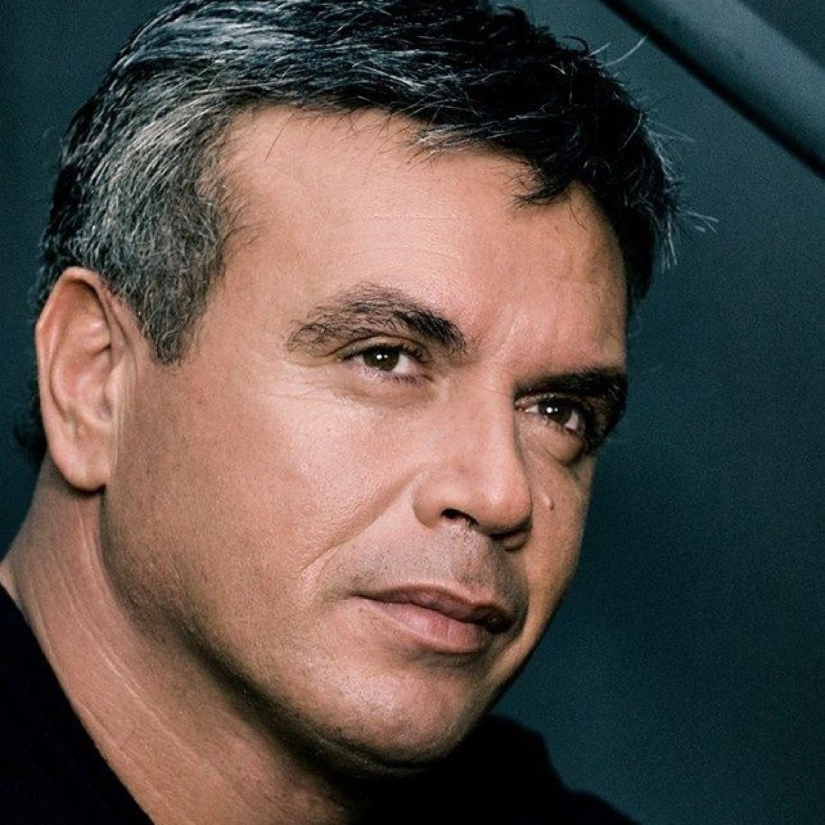 Στο νοσοκομείο ο Μανώλης Λιδάκης – Η περιπέτεια υγείας του τραγουδιστή