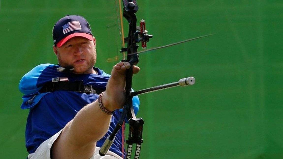 Ματ Στάτζμαν: Ο παρολυμπιονίκης τοξότης που ρίχνει τα βέλη με τα πόδια
