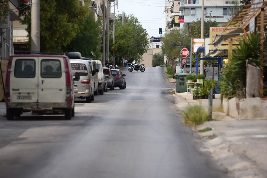 Κερατσίνι: Αυτοί είναι οι αναβάτες της μηχανής που πέταξαν τις χειροβομβίδες - BINTEO
